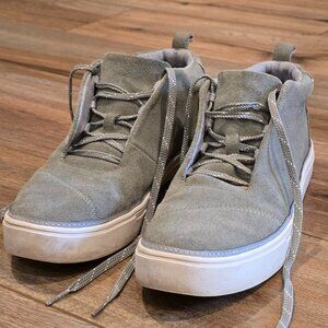 TOMS Riley Lace Up Suede Sneaker